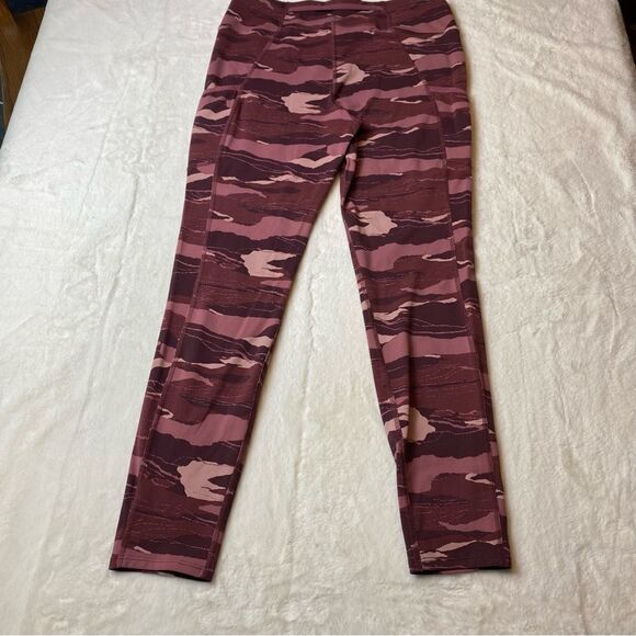 L.L. Bean Pink Tone Camo Boundless Performance Pocket Tights Size Large - Picture 2 of 10